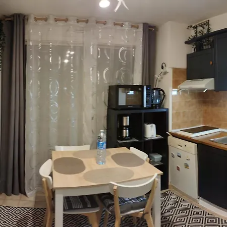 Eden - 300m De La Mer , Parking Privatif Inclus * Жюан-ле-Пен