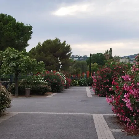 Eden - 300m De La Mer , Parking Privatif Inclus דירה *